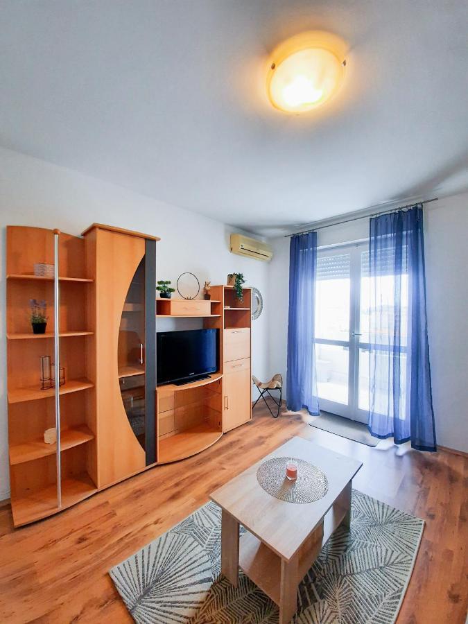 Apartment Lola สปลิท ภายนอก รูปภาพ